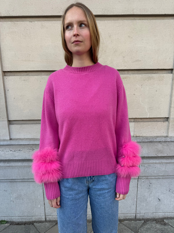 Montaigne Cashmere Sweater with Fox Fur Sleeves Fuschia