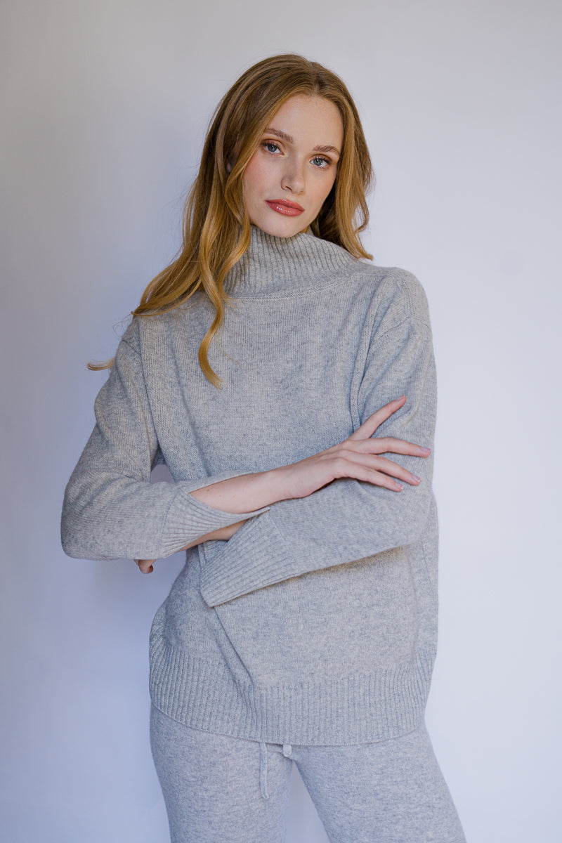 grey cashmere turtleneck in 100% cashmere